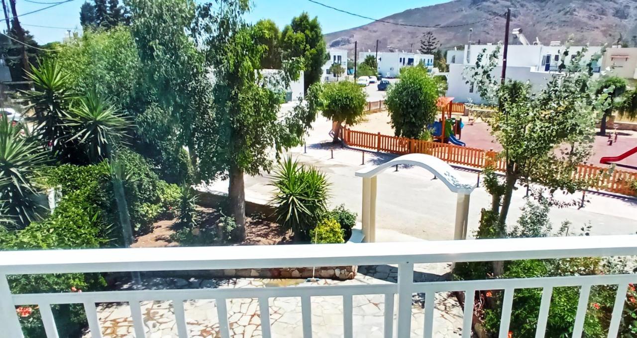Marilen Apartment Livadia  Ngoại thất bức ảnh