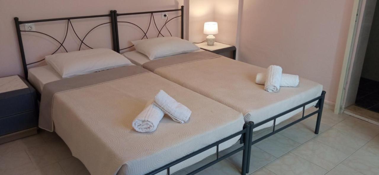 Marilen Apartment Livadia  Ngoại thất bức ảnh