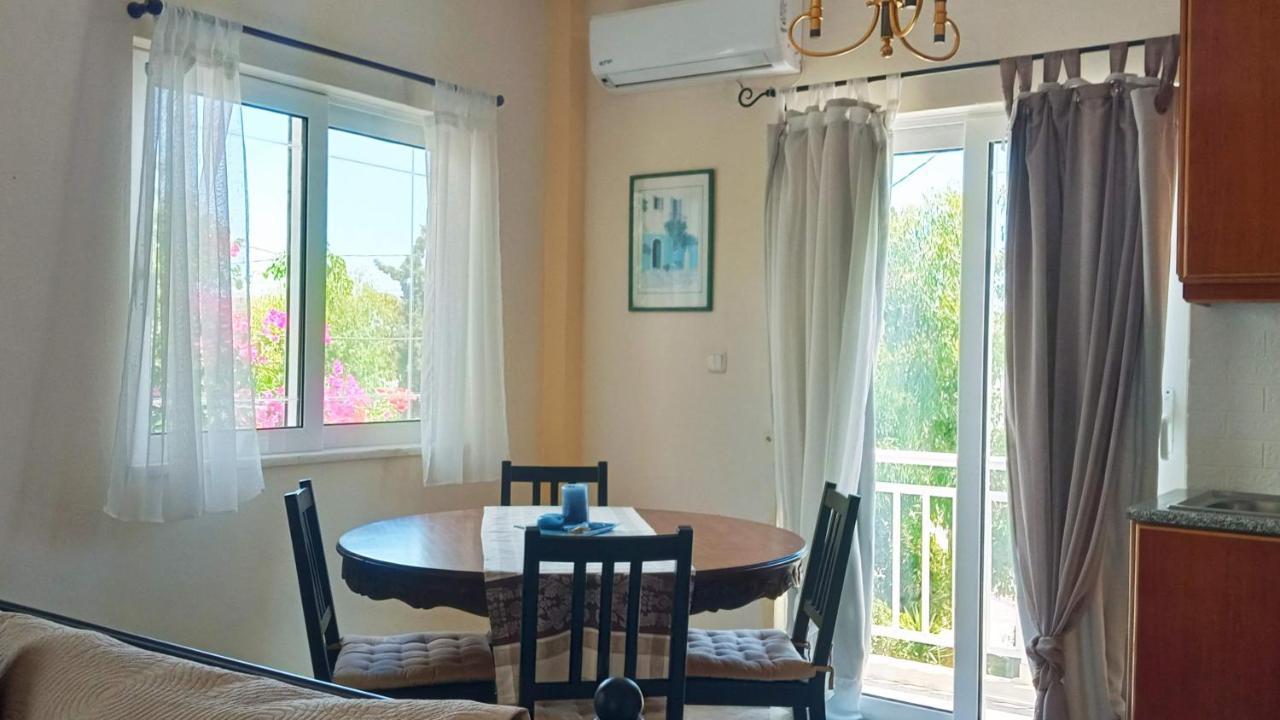 Marilen Apartment Livadia  Phòng bức ảnh